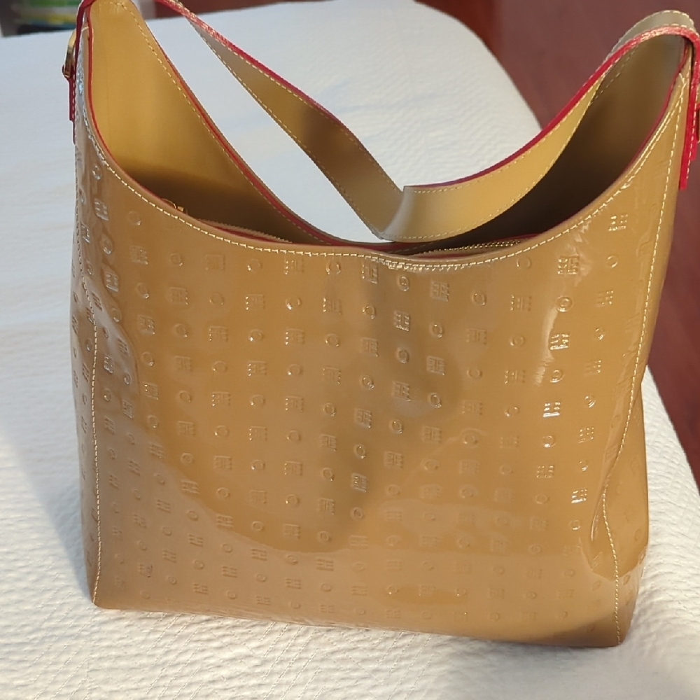Arcadia Tan Leather Shoulder Bag with Glossy Finish